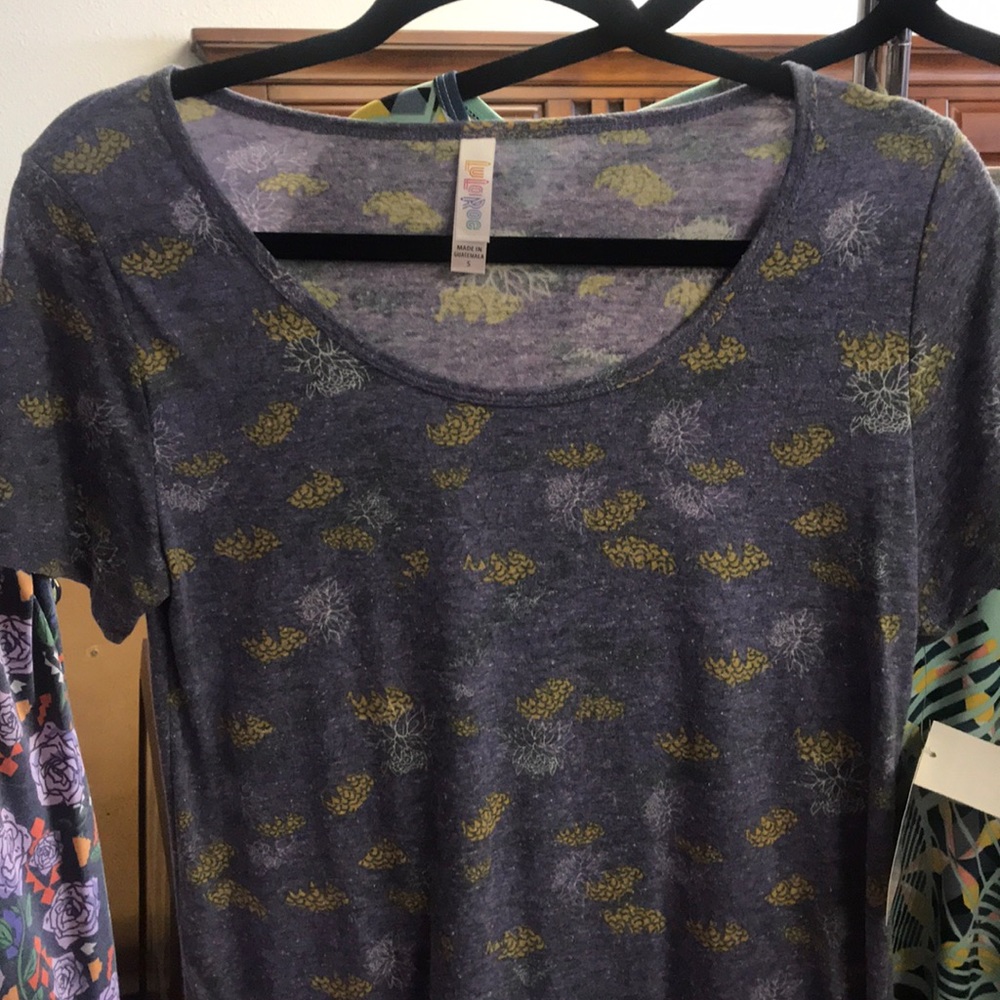 BNWT Small Lularoe Classic T (2 pieces)!